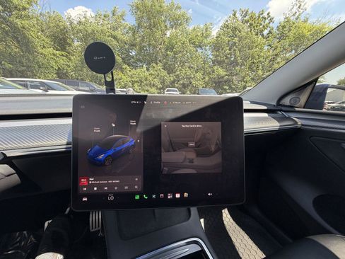 Used 2023 Tesla Model Y Performance AWD/4WD image 15