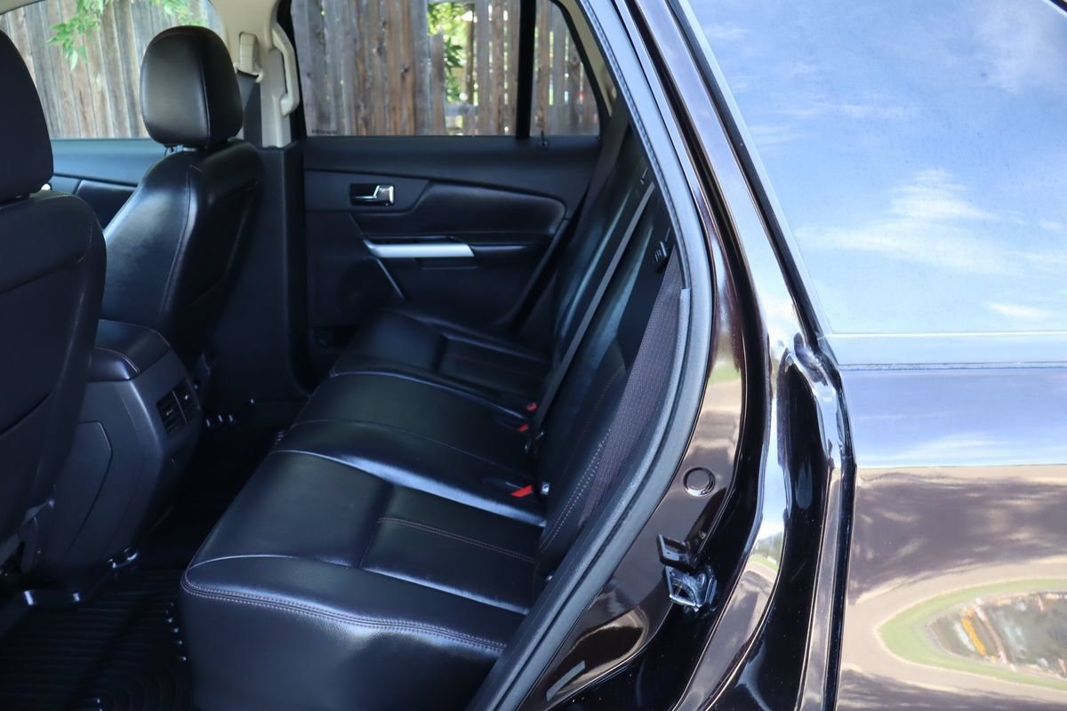 Used 2013 Ford Edge SEL FWD image 20
