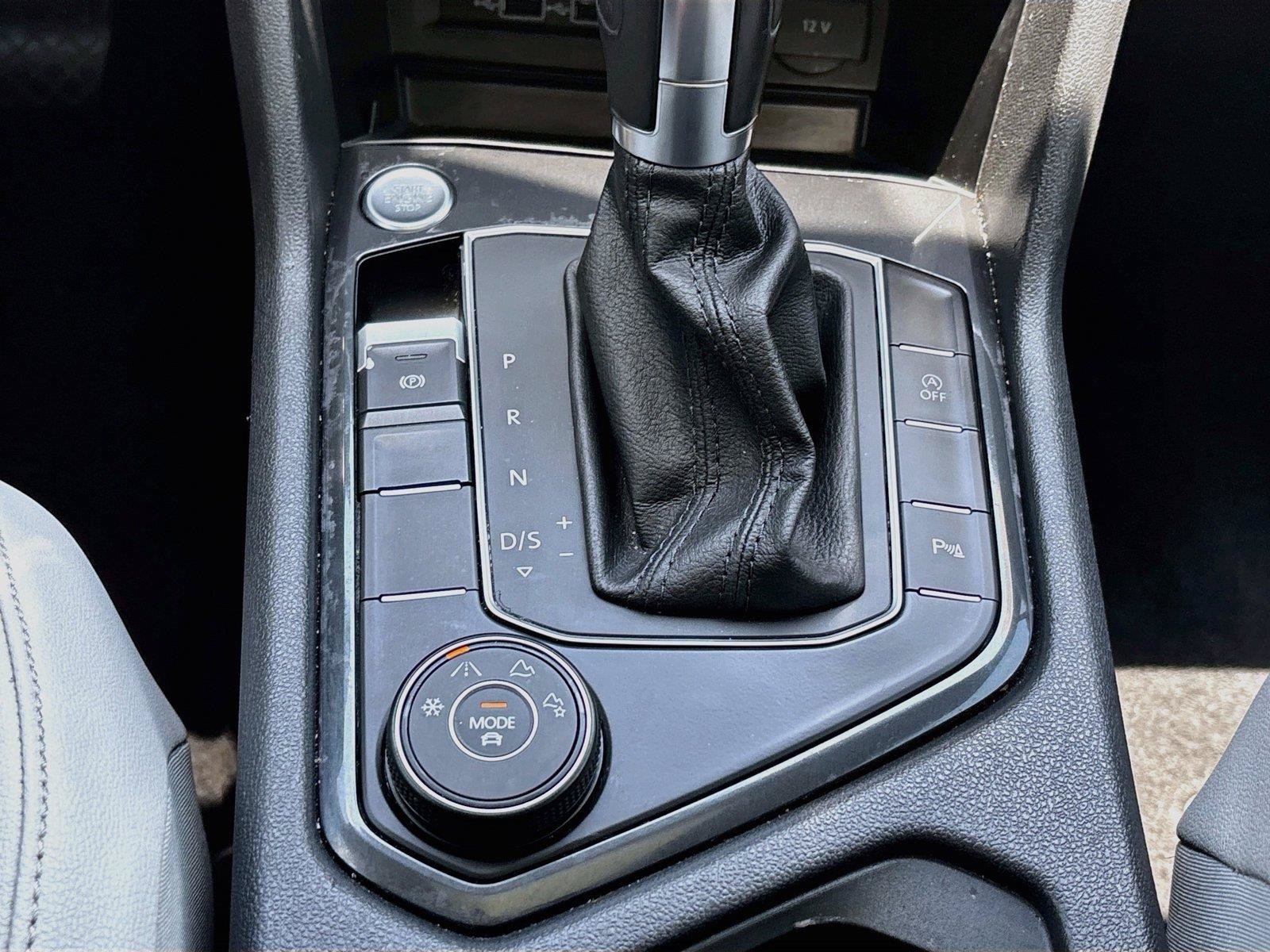 Used 2019 Volkswagen Tiguan SEL w/ 3rd Row Seat Package AWD/4WD image 16
