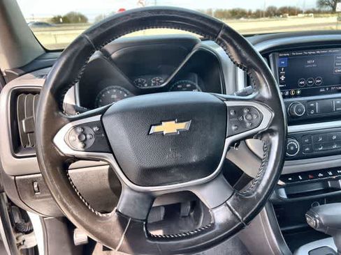 Used 2020 Chevrolet Colorado LT w/ Safety Package image 17