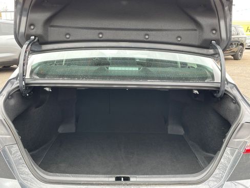 Used 2025 Toyota Camry LE image 31