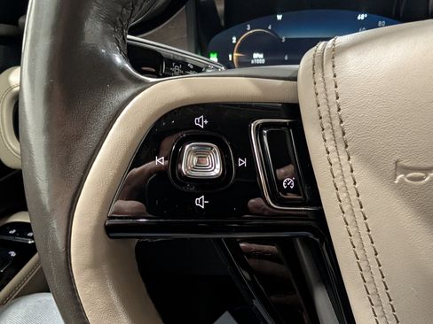 Used 2021 Lincoln Aviator Reserve w/ Elements Package Plus image 24