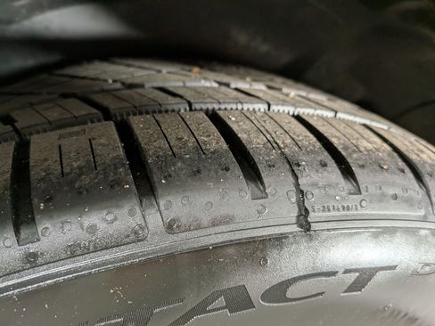 Used 2016 Dodge Charger SRT Hellcat w/ Harman/Kardon Audio Group image 13