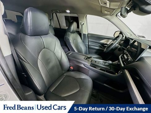 Used 2024 Toyota Grand Highlander Limited image 30