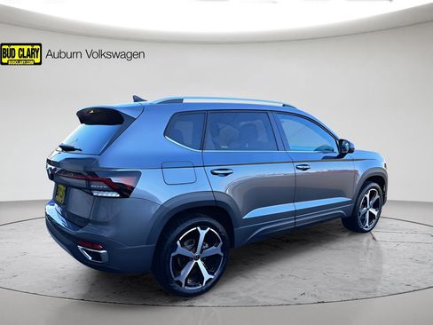 New 2025 Volkswagen Taos SEL AWD/4WD image 7
