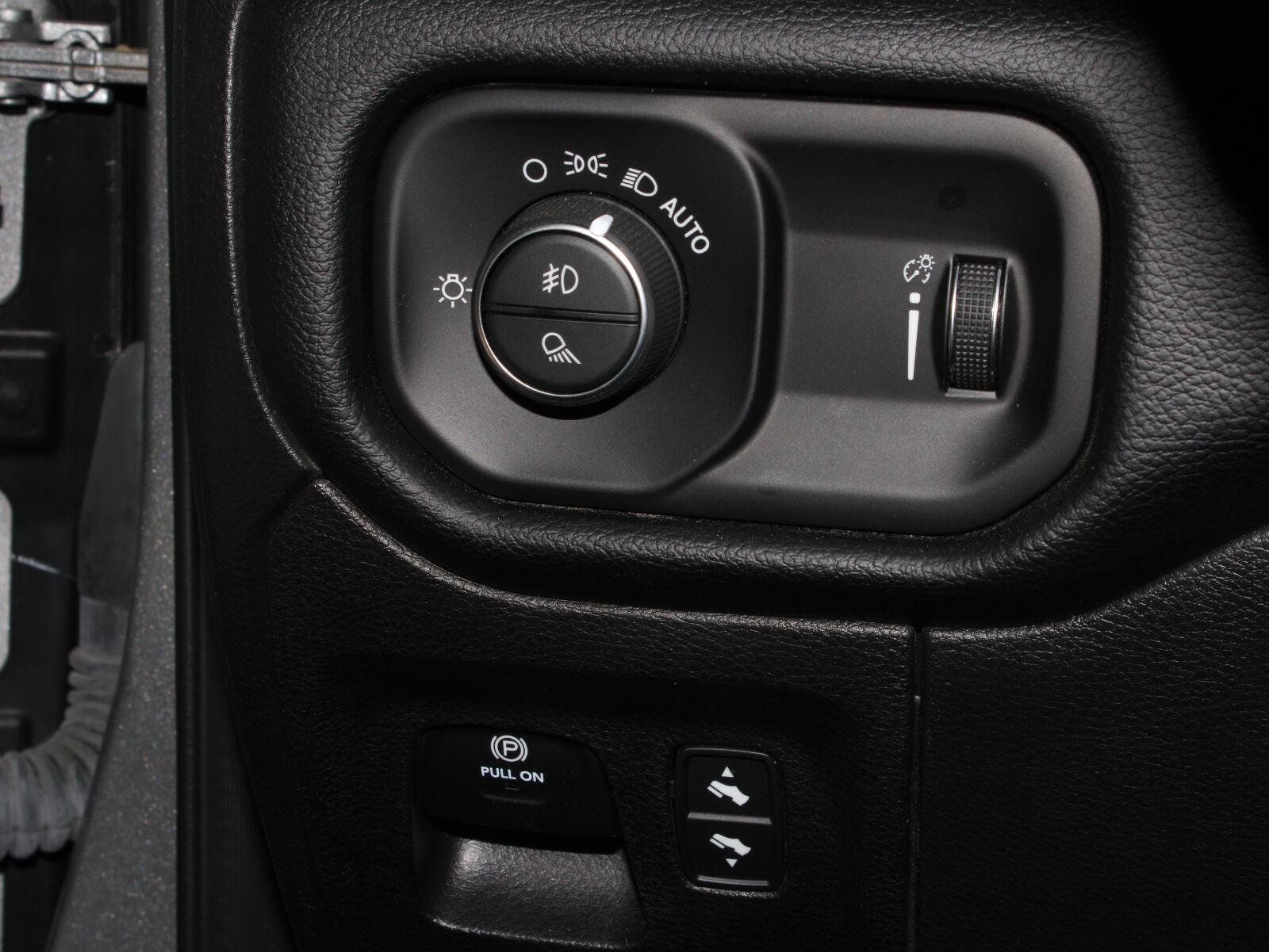 Used 2021 RAM 1500 Big Horn AWD/4WD image 8