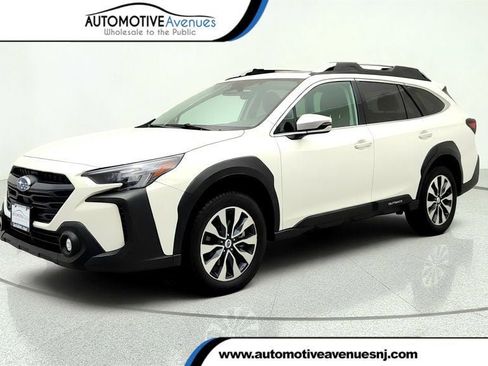 Used 2023 Subaru Outback Touring AWD/4WD image 1