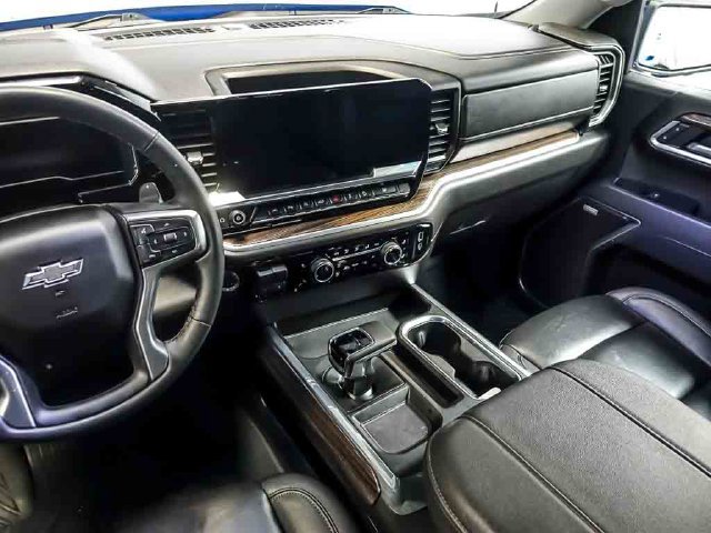 Used 2025 Chevrolet Silverado 1500 RST AWD/4WD image 17