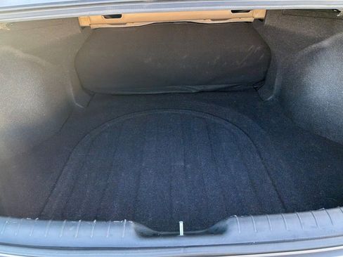 Used 2023 Hyundai Elantra SE image 39