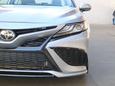Used 2024 Toyota Camry XSE FWD image 8