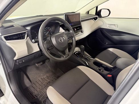 Used 2023 Toyota Corolla LE FWD image 13