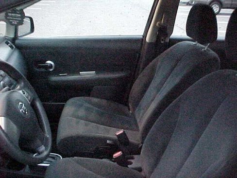 Used 2010 Nissan Versa 1.8 S w/ PWR Plus Pkg image 18