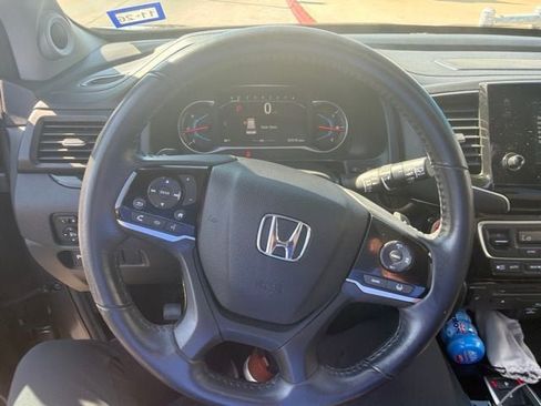 Used 2022 Honda Pilot Touring image 14