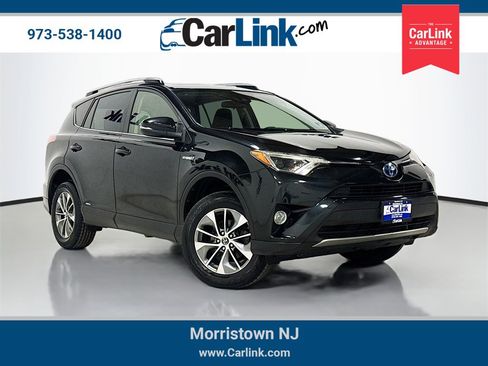 Used 2017 Toyota RAV4 XLE image 1