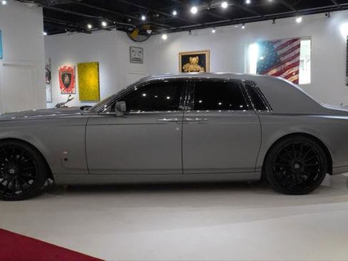 Used 2004 Rolls-Royce Phantom Sedan image 6