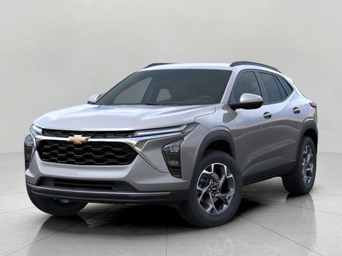 New 2026 Chevrolet Trax LT w/ Driver Confidence Package FWD image 6