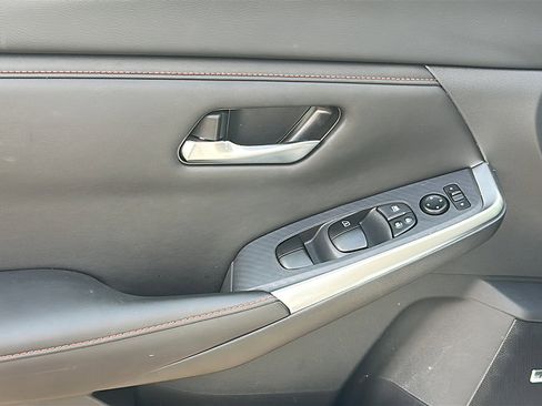 Certified 2024 Nissan Sentra SR w/ SR Premium Package image 16