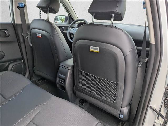 Certified 2026 Hyundai Venue SEL FWD image 27
