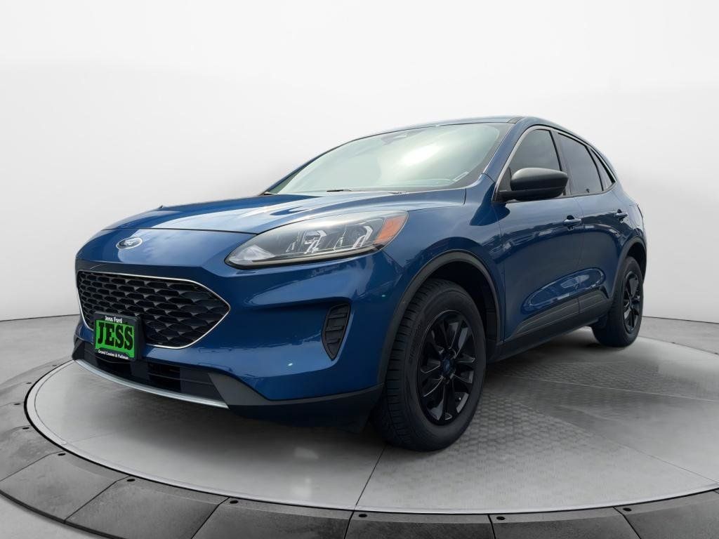 Used 2022 Ford Escape SE w/ Convenience Package AWD/4WD image 1