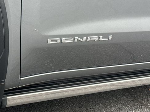 Used 2021 GMC Sierra 1500 Denali w/ Denali Premium Package AWD/4WD image 16