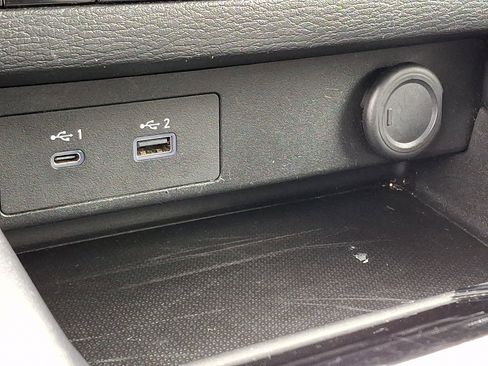 Used 2023 Mitsubishi Outlander SE image 23