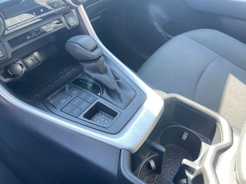 Used 2025 Toyota RAV4 XLE image 42