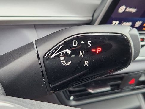 New 2026 Volkswagen Tiguan SE R-Line AWD/4WD image 18