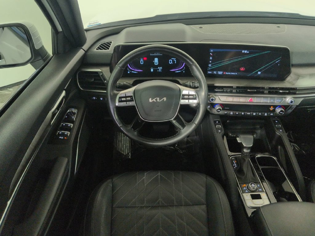 Used 2025 Kia Telluride AWD image 22