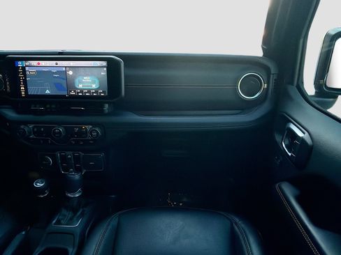 Used 2024 Jeep Wrangler Sahara w/ Technology Group image 17