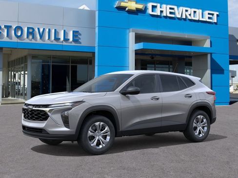 New 2026 Chevrolet Trax LS FWD image 2
