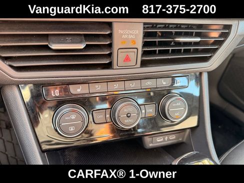 Used 2024 Volkswagen Jetta SE FWD image 22