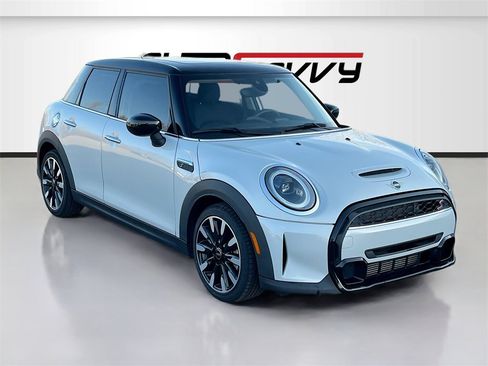 Used 2023 MINI Cooper S image 1