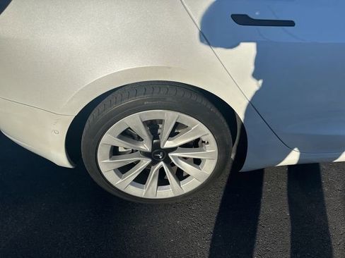 Used 2022 Tesla Model 3 Long Range AWD/4WD image 4