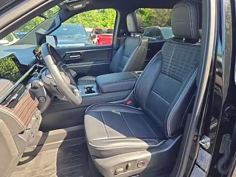 Used 2026 GMC Sierra EV Denali AWD/4WD image 13