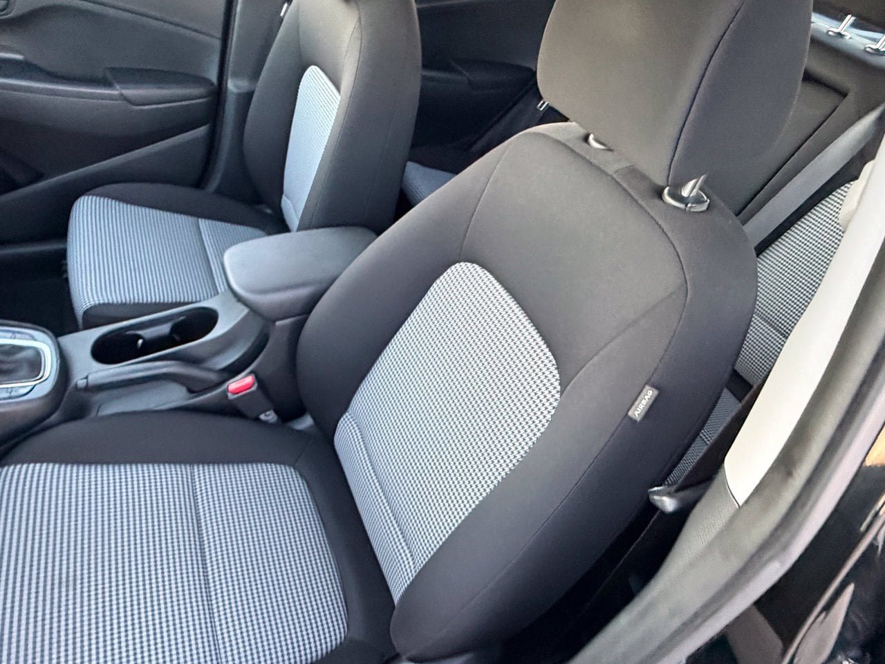 Used 2022 Hyundai Kona SE FWD image 27