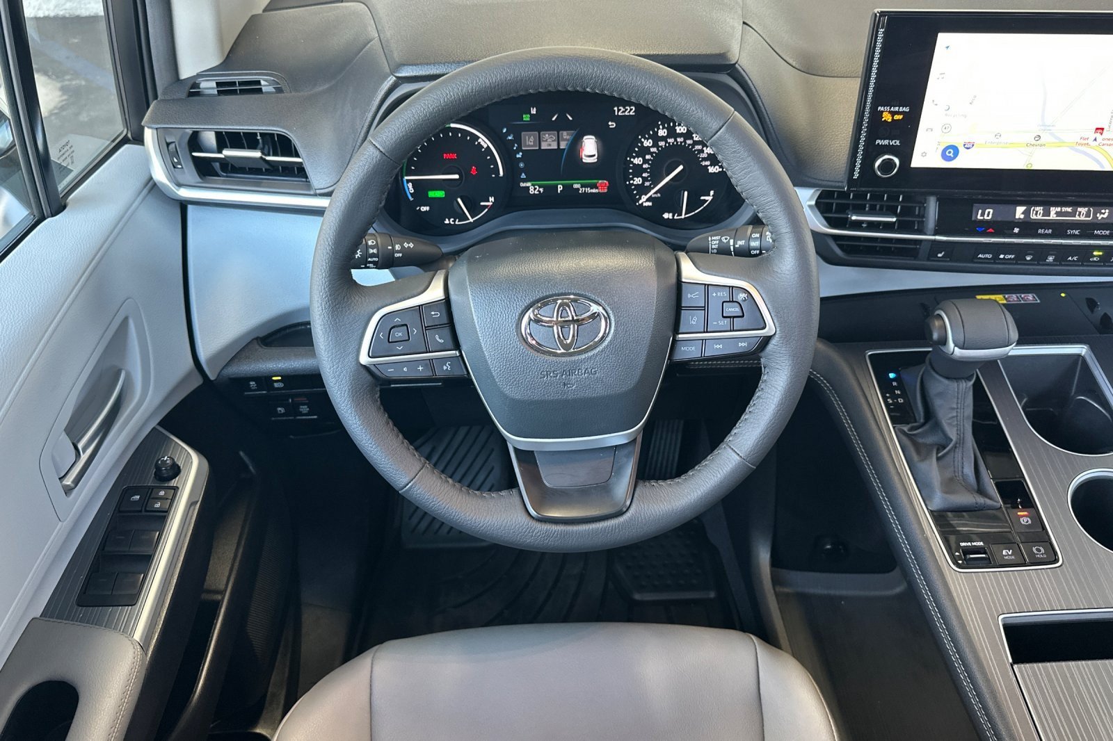 Certified 2026 Toyota Sienna XLE FWD image 13