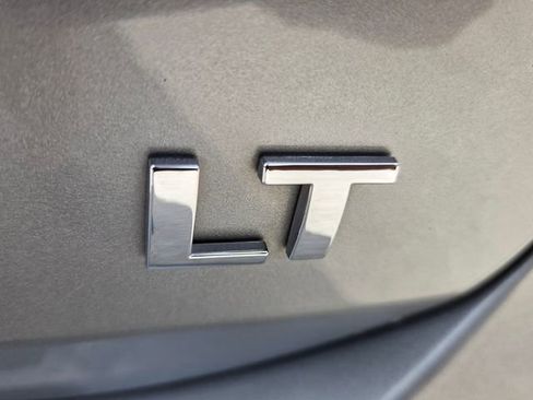 Used 2023 Chevrolet Equinox LT image 21