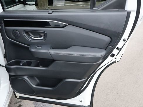 Certified 2025 Honda Pilot EX-L image 15