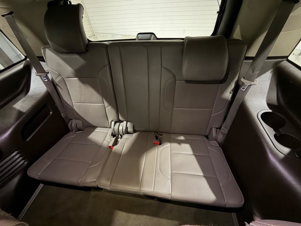 Used 2016 GMC Yukon Denali RWD image 16