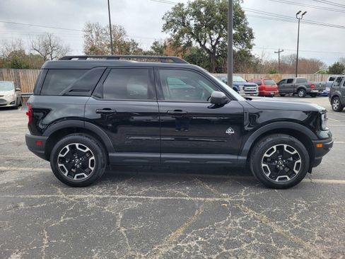 Certified 2023 Ford Bronco Sport Outer Banks w/ Tech Package image 2