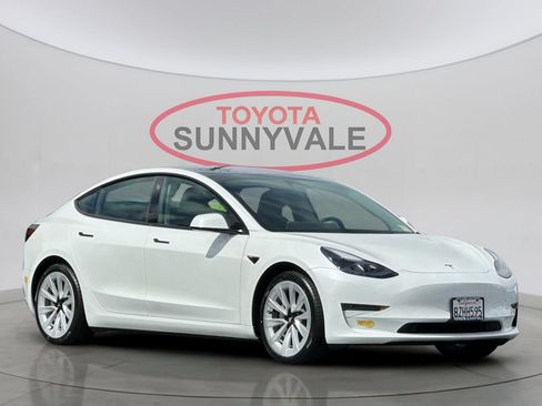 Used 2022 Tesla Model 3 Long Range AWD/4WD image 10