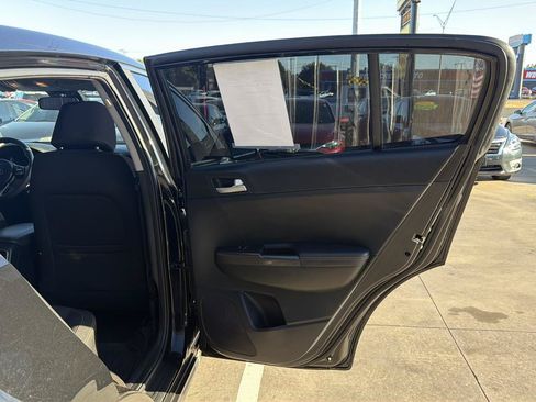 Used 2020 Kia Sportage LX FWD image 27