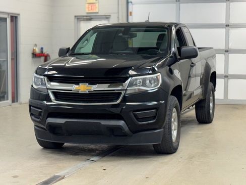 Used 2020 Chevrolet Colorado W/T image 3