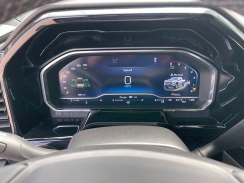 Certified 2024 Chevrolet Silverado 3500 High Country w/ High Country Premium Package AWD/4WD image 8