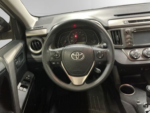 Used 2015 Toyota RAV4 LE image 12