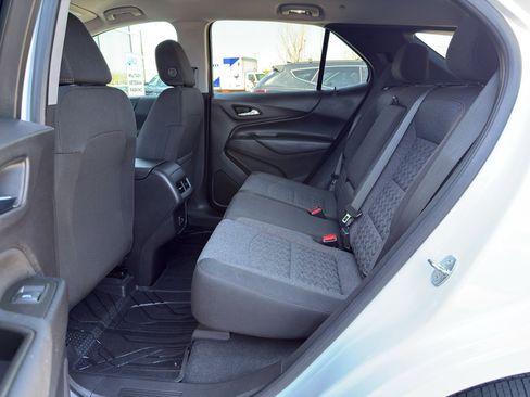 Used 2023 Chevrolet Equinox LT image 33