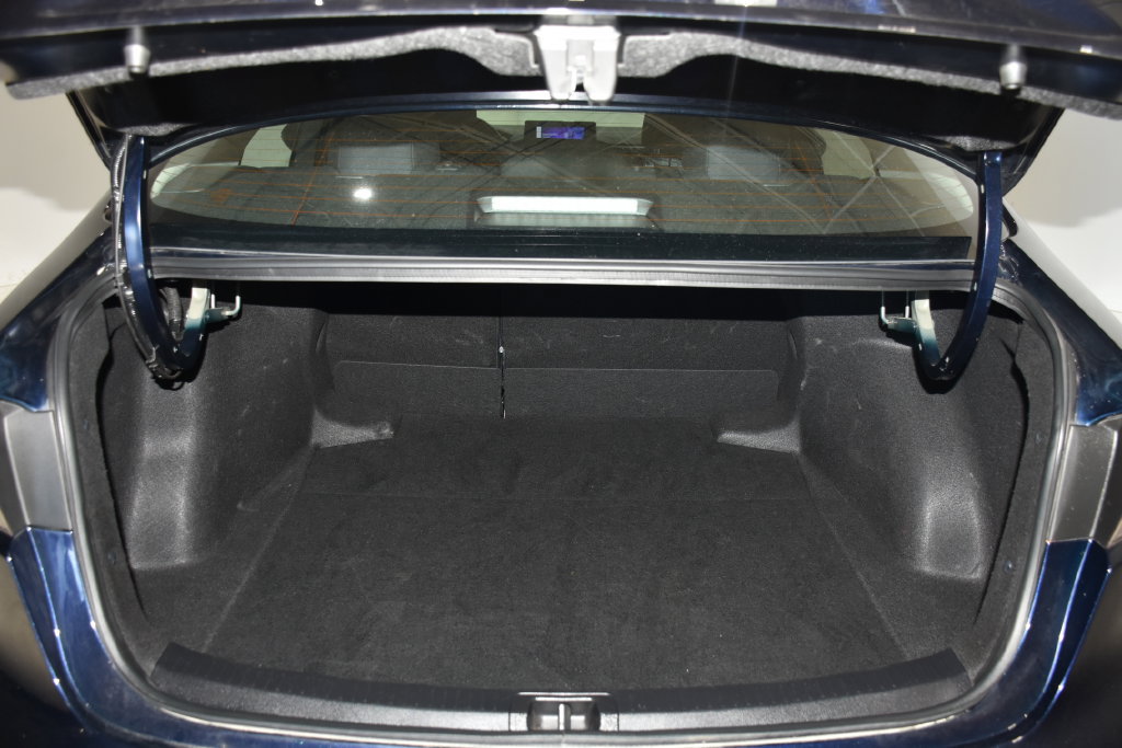 Used 2025 Toyota Corolla LE FWD image 27