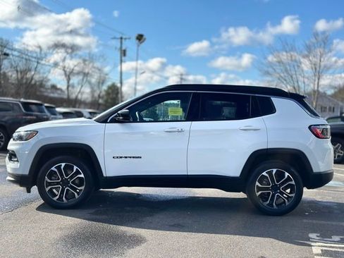 Used 2024 Jeep Compass Limited w/ Sun and Sound Group image 3