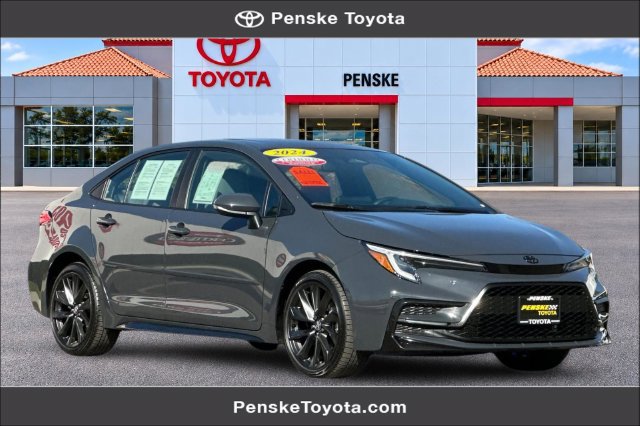 Certified 2024 Toyota Corolla SE w/ SE Premium Package FWD image 1