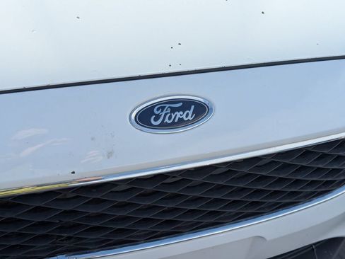 Used 2015 Ford Focus SE w/ Equipment Group 201A FWD image 11